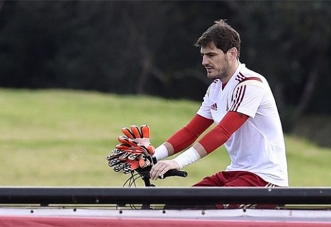 July 25 transfers and rumors: Is Iker Casillas moving to the Premier League?