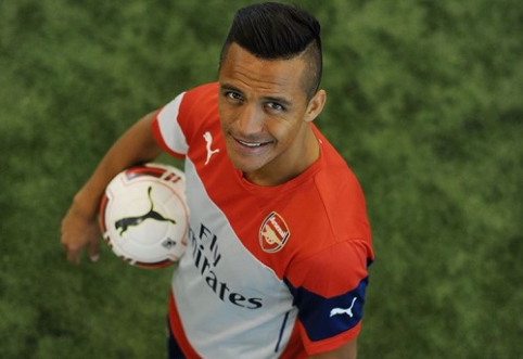 Official: A. Sanchez - "Arsenal" member