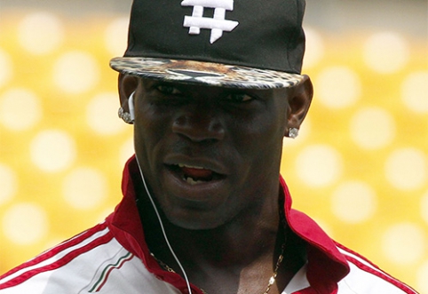 On Friday M.Balotelli will undergo a medical examination at "Liverpool"