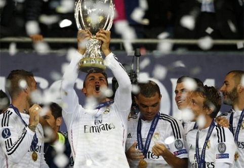 M. Platini wanted to award C. Ronaldo with a second medal (VIDEO)