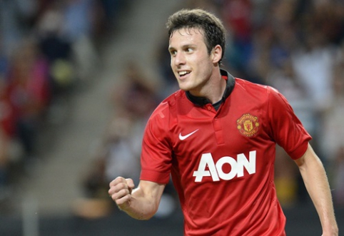 "Man Utd" loaned 20-year-old forward A. Henriquez to "Dinamo" team