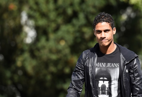 R. Varane extended contract with Madrid's "Real" until 2020