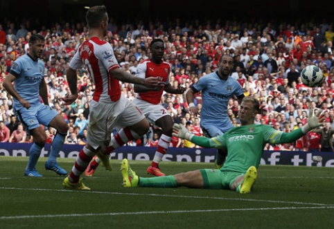 In the ongoing match "Arsenal" and "Man City" footballers played to a draw (VIDEO)