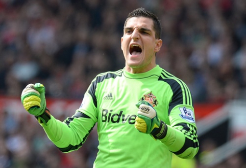 "Sunderland" goalkeeper who let in 8 goals wants to refund the fans