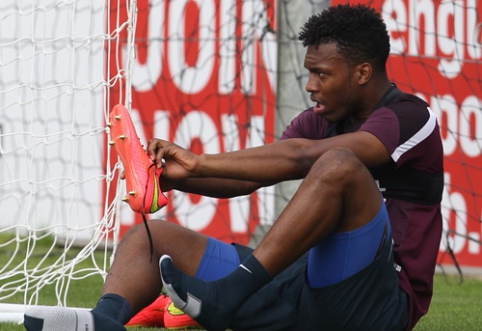 "Liverpool" club will have to wait for D. Sturridge's return