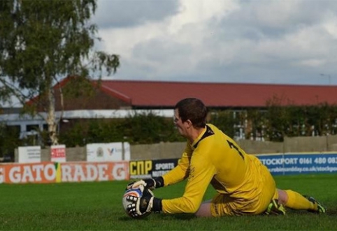 The goalkeeper who conceded more than 20 goals received compliments (VIDEO)