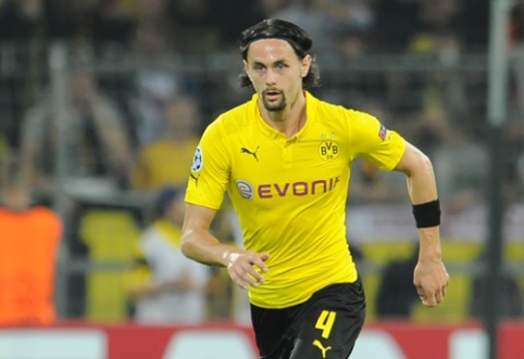 "Man Utd" eyes on "Borussia" defender N. Subotić