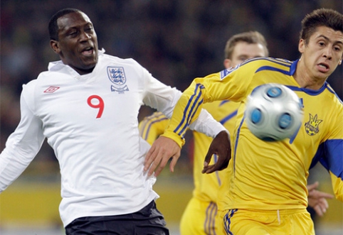 E.Heskey returns to professional soccer