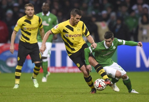 In Germany - Borussia's regular failures and favorites' stumbles