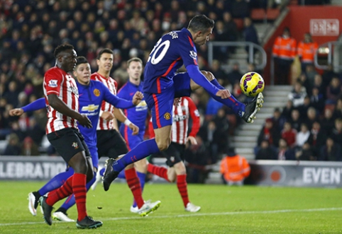 R. van Persie's double brings "Man Utd" victory against "Southampton" (VIDEO)