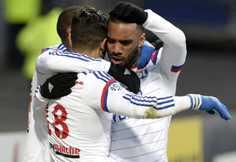 "Lyon" at home crushed "Nantes", "Marseille" and "Saint Etienne" played to a draw