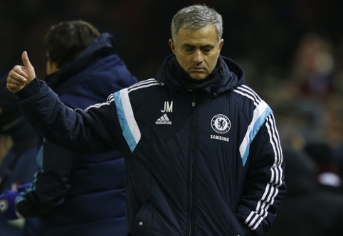 J.Mourinho: "Man City" club does not deserve to be the champion of England