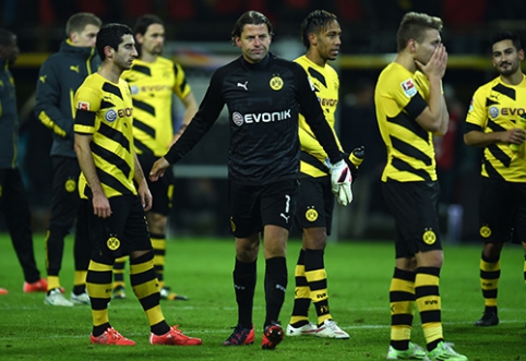 After another failure, "Borussia" players apologize to fans (VIDEO)