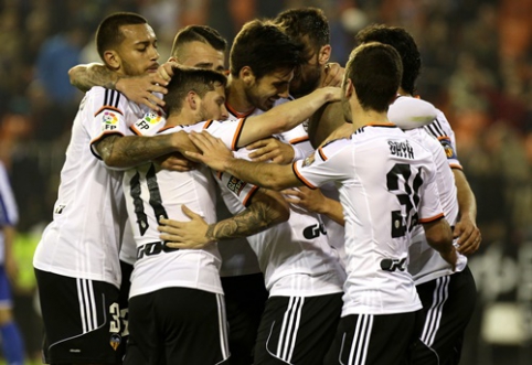 "Primera": "Valencia" defeated "Deportivo" and moved up to third place (VIDEO)