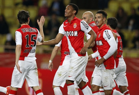 "Monaco" crushed "Bastia" and closed in on the leaders of "Ligue 1"