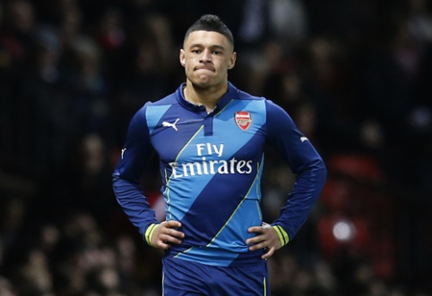 A.Oxlade-Chamberlain will not play for four weeks