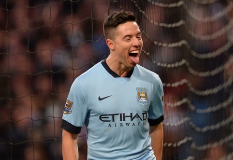 S. Nasri hung soccer boots on the vine