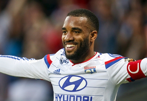 A. Lacazette: I will stay at "Lyon" even if we don't qualify for the Champions League