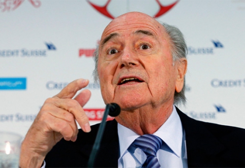 S.Blatter triumphs - L.Figo withdrew from the election