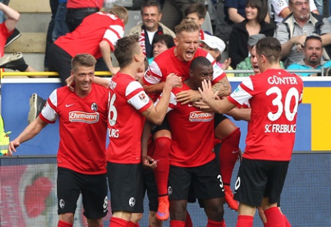 "Bundesliga": "Freiburg" defeated champions suffering their third consecutive failure.