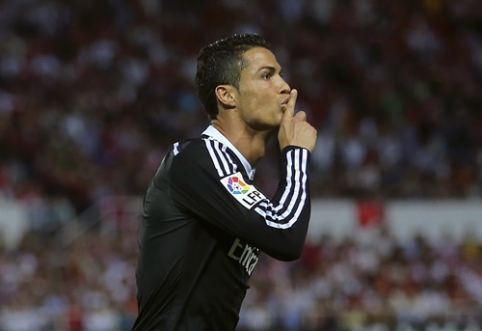 In Spain - L. Suarez and C. Ronaldo hat-tricks and their teams' victories (VIDEO)