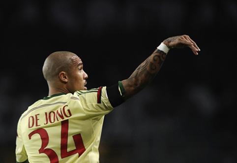 N. De Jong extended contract with "Milan"