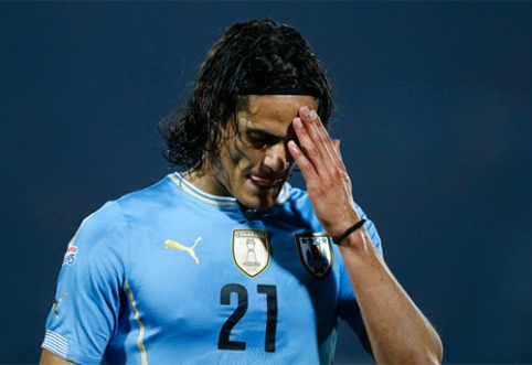 Strict punishment for E. Cavani who suffered provocations from a rival