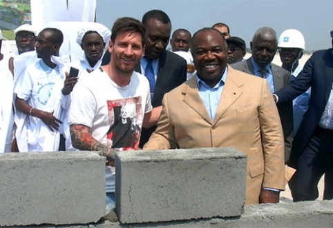 L. Messi's stolen shoe embedded in concrete