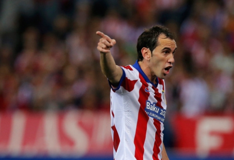 D. Godinas extended the contract with "Atletico"