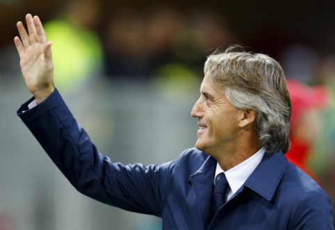 Official: R. Mancini has extended his contract with the Italian federation