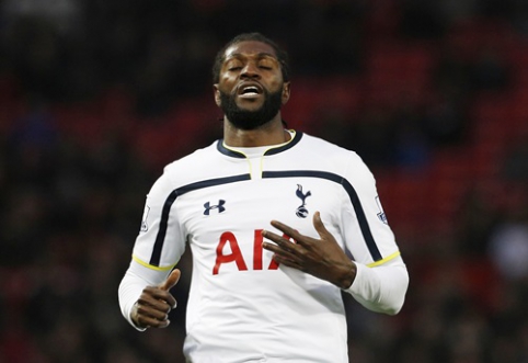 "Tottenham" terminated the contract with E.Adebayor