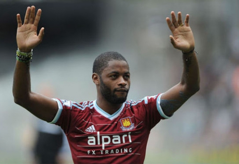 A. Songas returns to "West Ham"