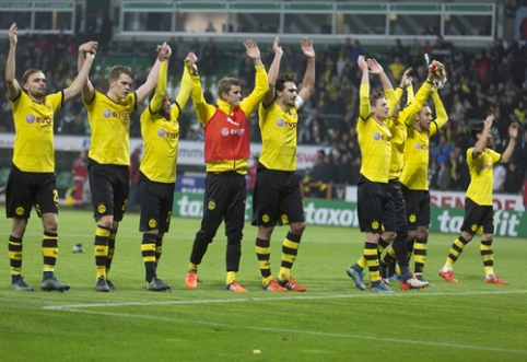 "Borussia" reduces the gap from the leader, "Schalke" continues to earn points