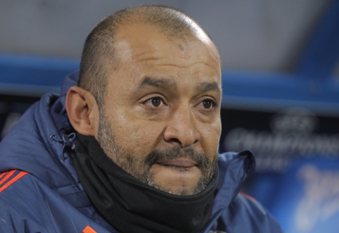 Nuno stepped down from the head coach position at "Valencia"