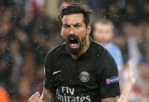 E. Lavezzi in critical condition ended up in the hospital