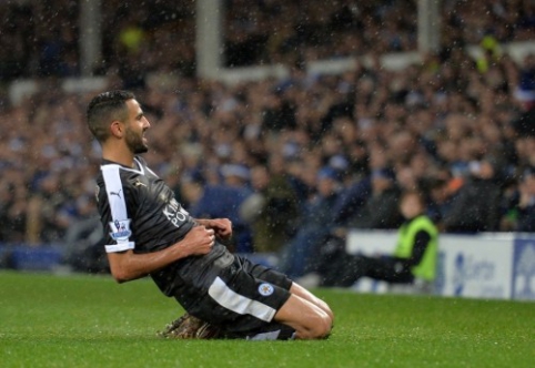 Two clubs are making offers for R. Mahrez, but the attacker wants to stay in Leicester.