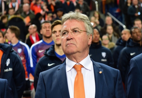 Official: G. Hiddink becomes "Chelsea" coach.