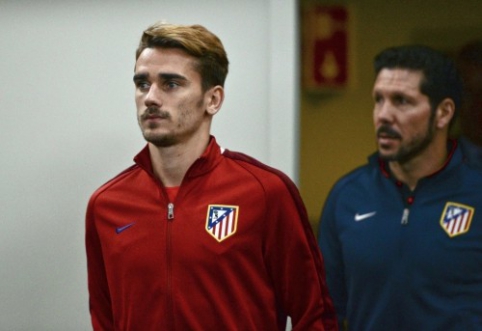 A. Griezmann wants to stay at "Atletico"