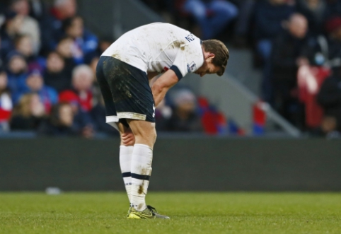 J. Vertonghen suffered a hamstring injury