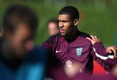 "Chelsea" extended contract with R. Loftus-Cheek