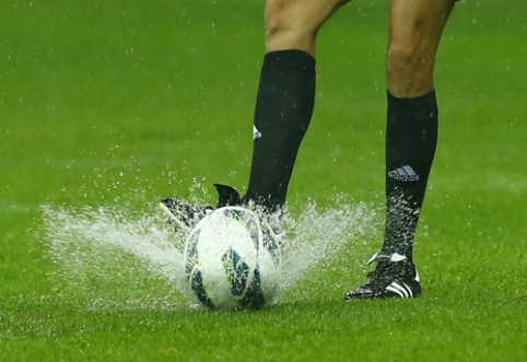 The French championship matches have been postponed due to the poor condition of the square