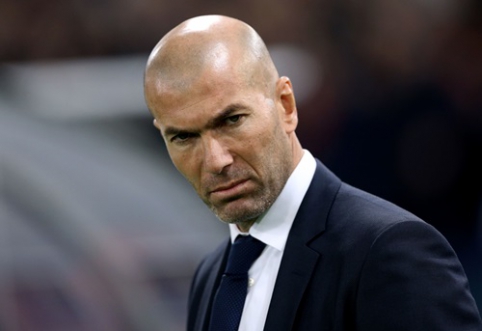 "Marca": "Real" has two candidates to take Z. Zidane's place