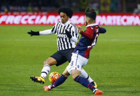 "Juventus" winning streak snapped in Bologna (VIDEO)