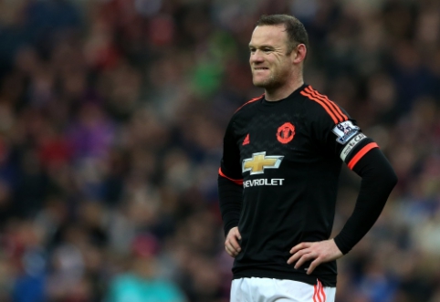 W. Rooney may not play for two months