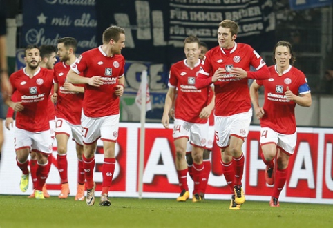 "Mainz" overcame "Schalke" players in their own stadium (VIDEO)