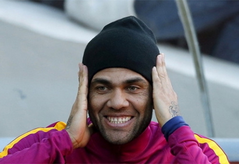 POP: D. Alves played his first football match in prison