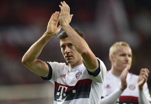 Agent: talks about Lewandowski and "Real" - just rumors