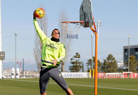 "Real" training - stunning C.Ronaldo move (VIDEO)