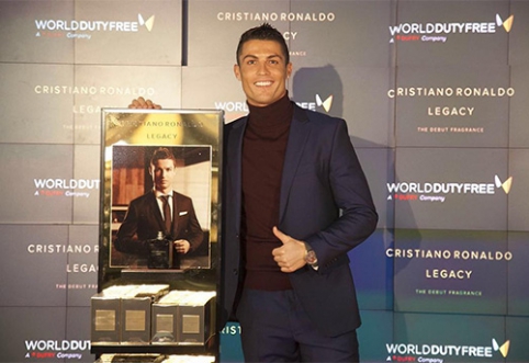 C.Ronaldo presented his own brand of perfume (VIDEO)