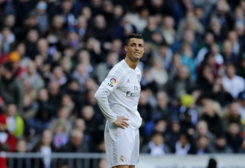 C. Ronaldo apologized to his teammates